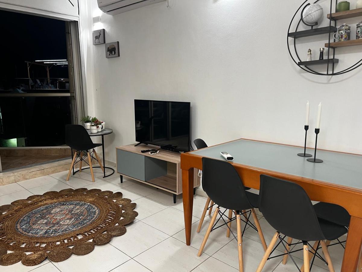 Charming Apartment With Sea View At Marina Village Herzliya Exterior photo